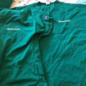 Hunter green beaumont scrubs